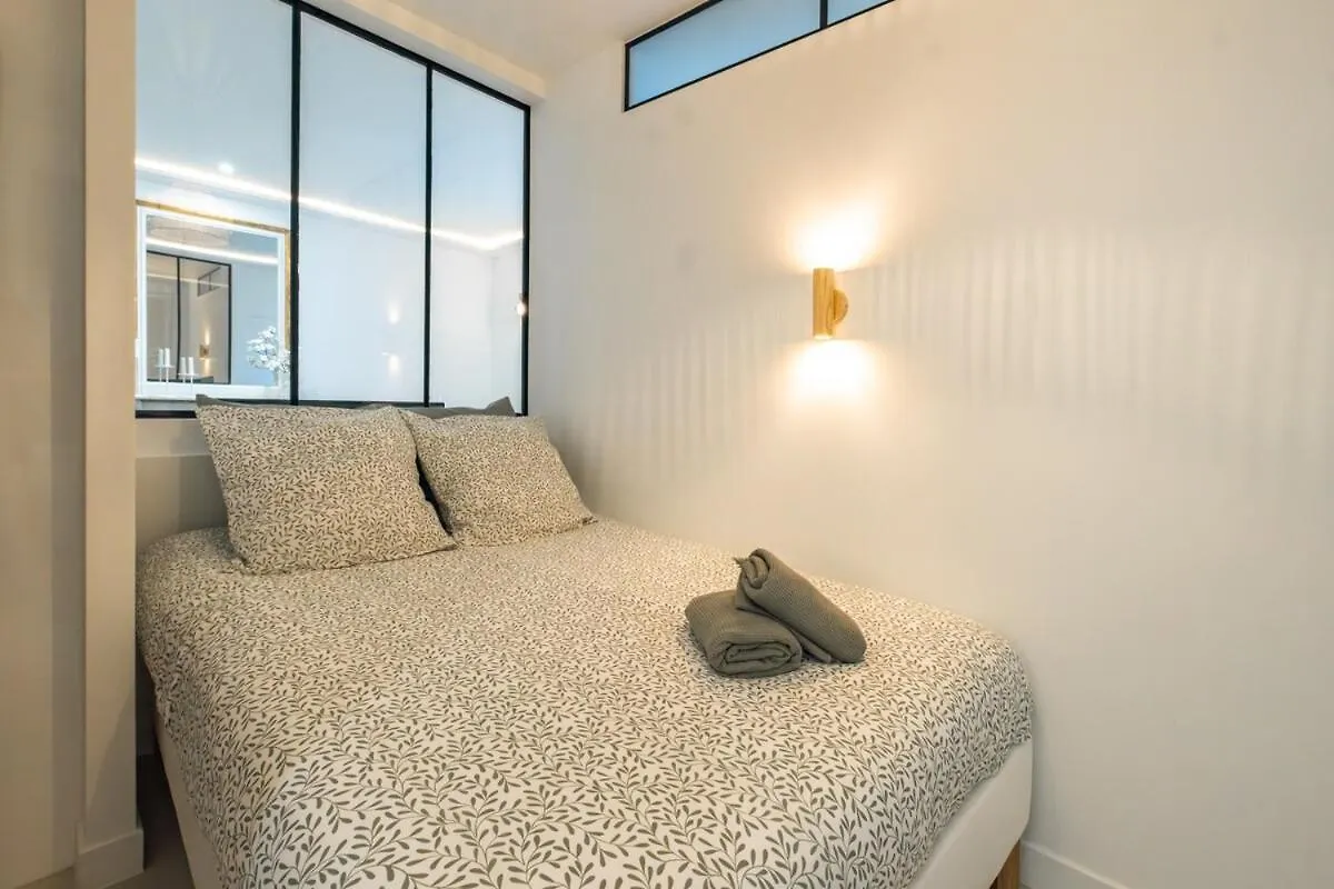 Haussmann Apartment - Champs-Elysees パリ 0*,